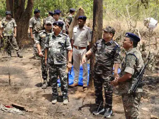 झारखंड: नक्सलियों ने जिंदा जलाया, हथियारबंद नक्सलियों ने गाड़ी में लगा दी आग, जिंदा जलकर कर्मी की .. – HPBL