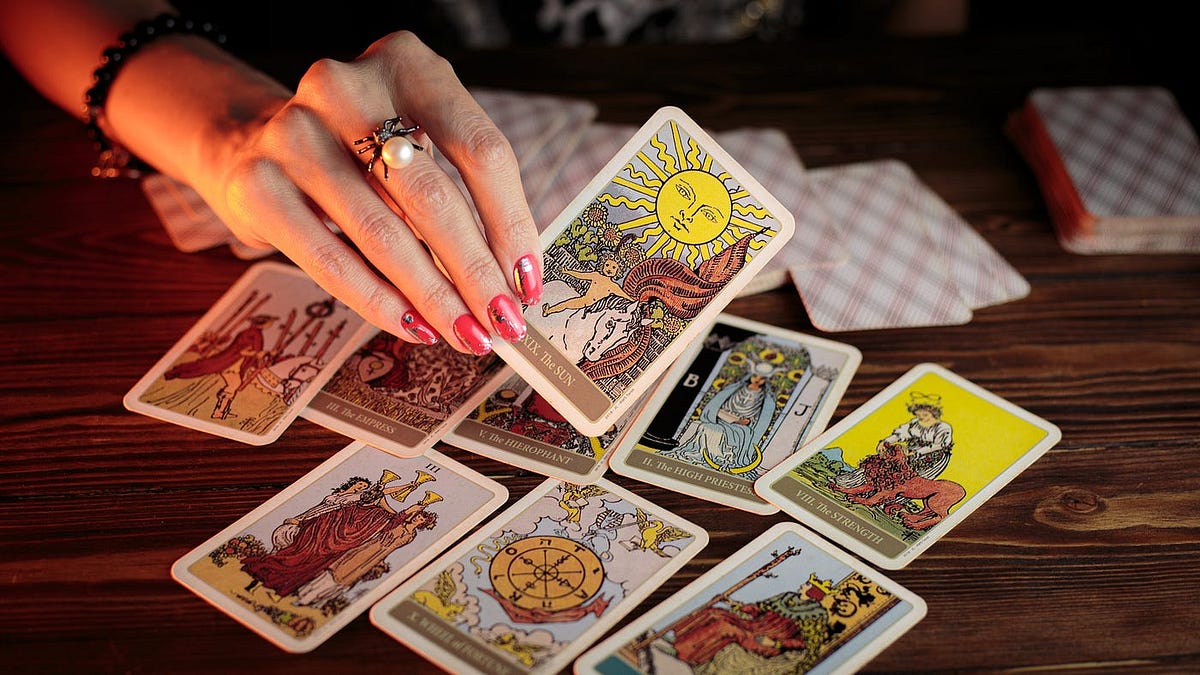 Unlocking Insight and Guidance with Oracle Card Reading | by Martha Godsay | Aug, 2024 | Medium