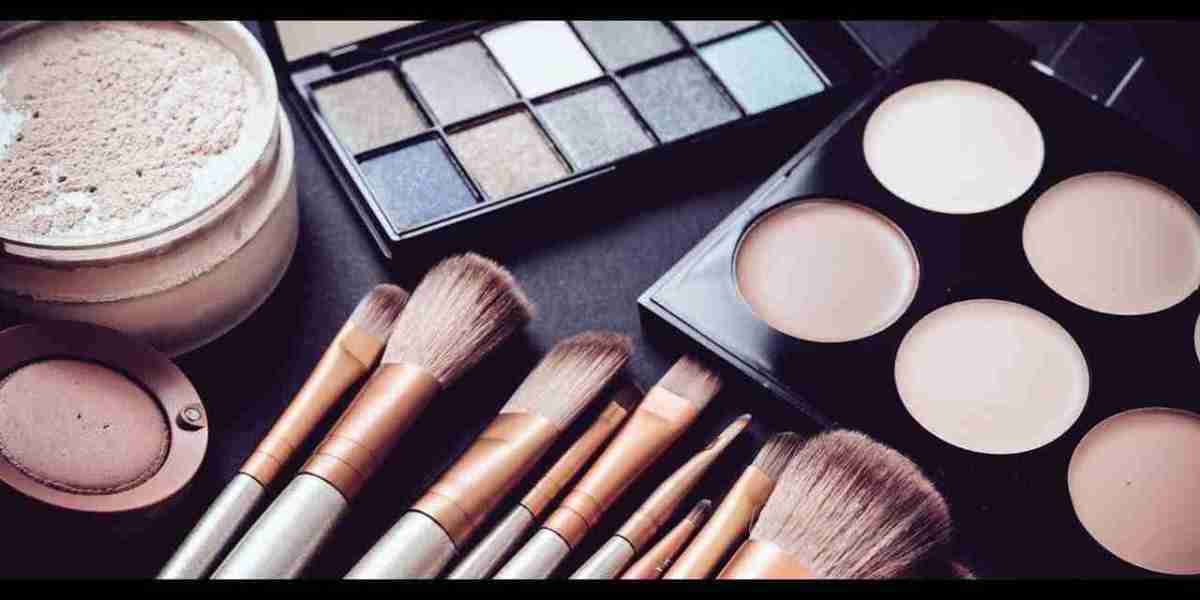 Makeup Market Innovations: Revolutionizing the Beauty Industry with Cutting-Edge Developments