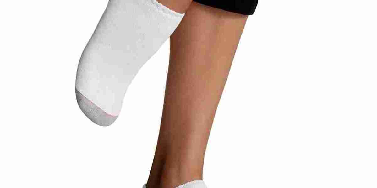 Athletic Socks Market Unlocking New Potential in Health and Fashion