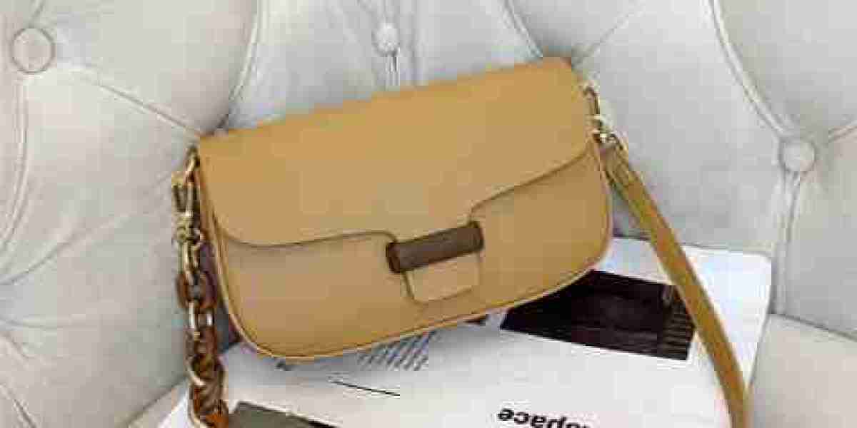The Timeless Appeal of a Leather Shoulder Bag Tote