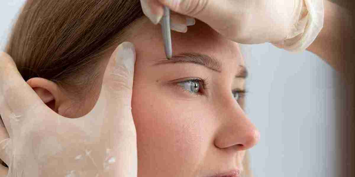 Eyebrow Transplants vs. Microblading, Which Is Better?