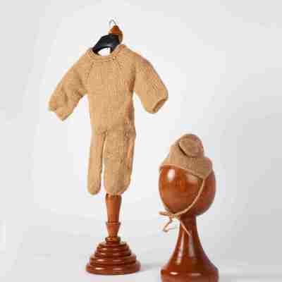 Hand-Knitted Newborn Romper & Hat Set – Cozy Wool Bodysuit for Baby Photoshoots Profile Picture
