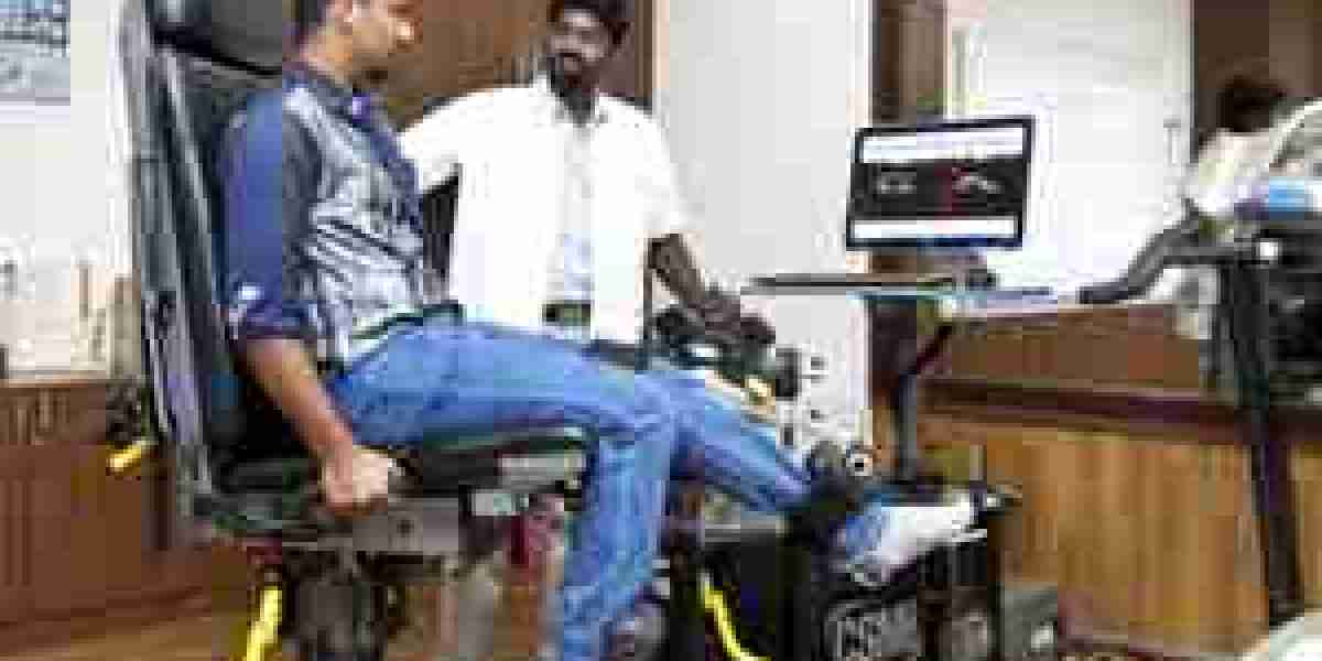 Knee Cracking or Grinding? Signs It’s Time for Knee Replacement Surgery