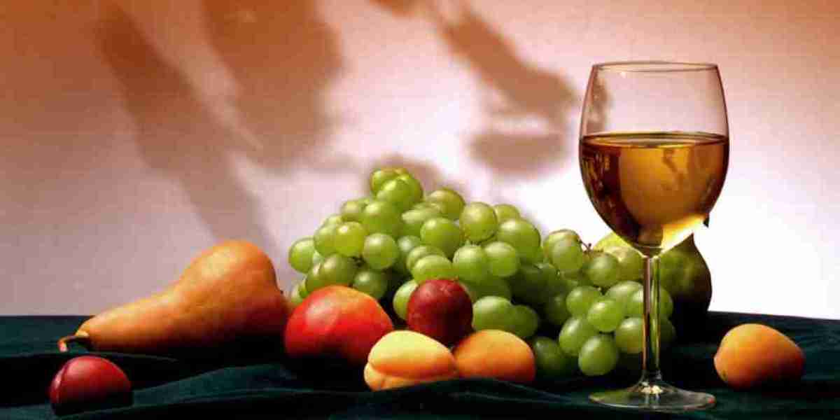 Fruit Wine Market Sustainability: Examining Eco-Friendly Practices and Consumer Expectations