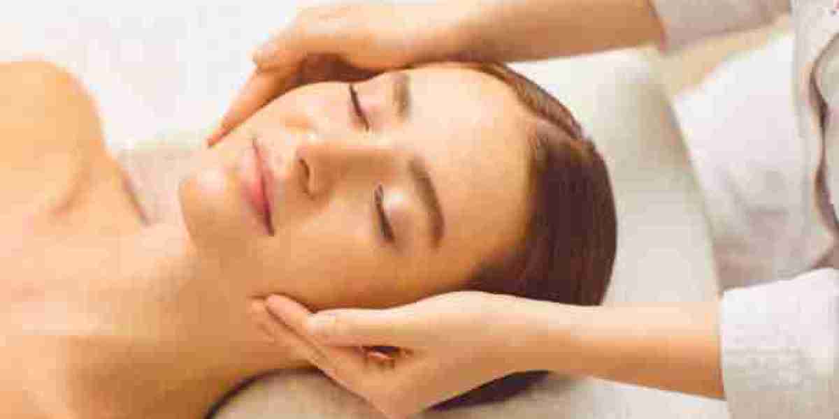 Get Glowing Skin with Deep Skin Cleansing in Riyadh