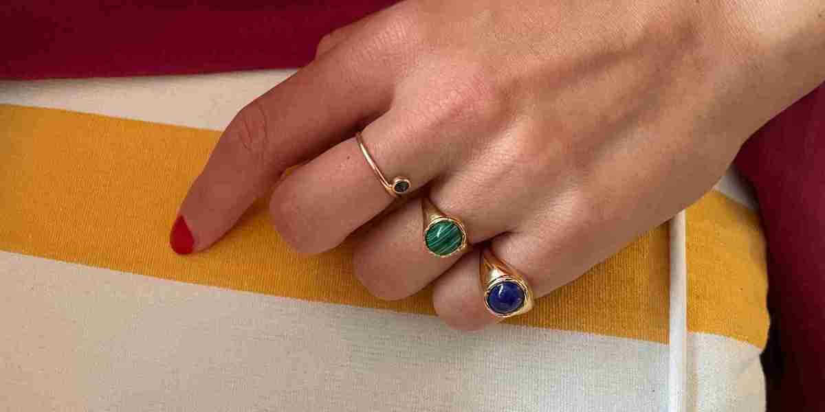 Mother of Pearl Ring – A Statement of Natural Elegance and Modern Luxury