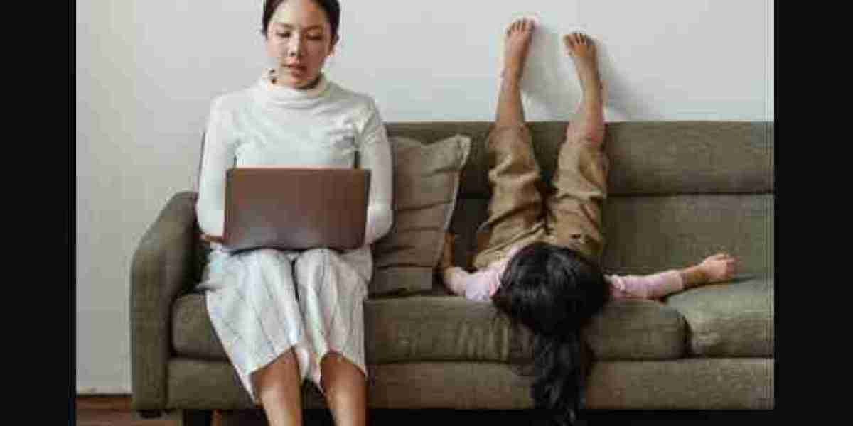 Online ADHD Coaching vs. Therapy: Which One Do You Need?