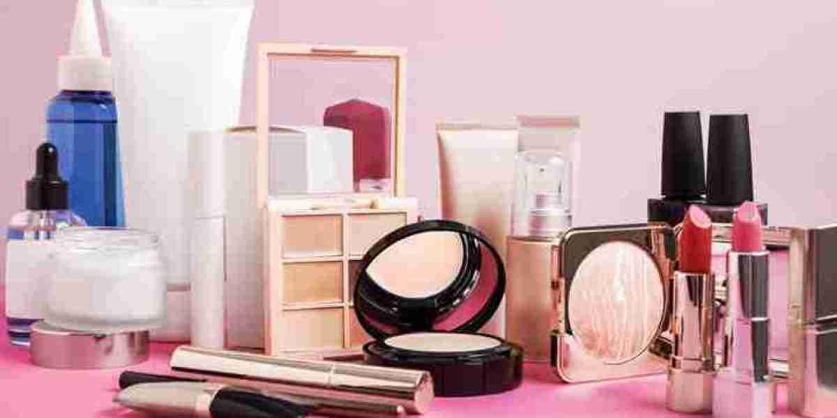 Waterless Cosmetics Market Innovation Driven by Demand for Cruelty-Free and Vegan-Friendly Formulas