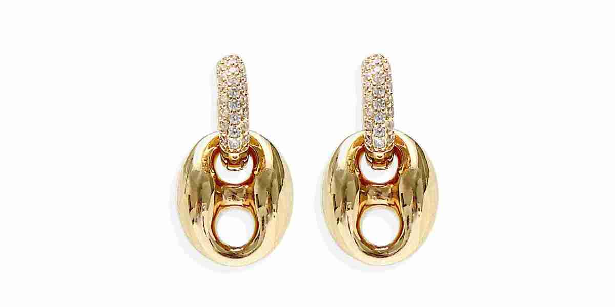 Earrings Elegant and Eye-Catching: Shine with Rhinestone Glamour