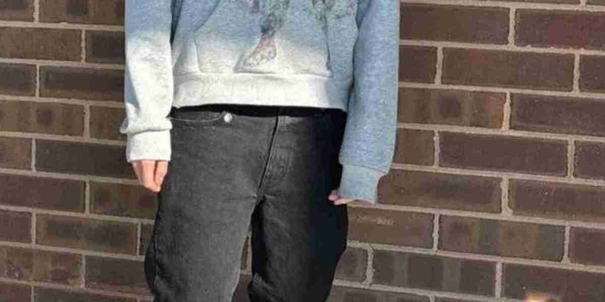 PeaceInWar Clothing: Bridging Contrasts Through Fashion