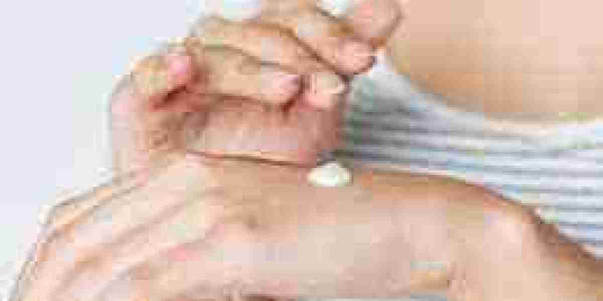 Dehydrated Skin Product Market witnessing a boom in natural and organic formulation innovations