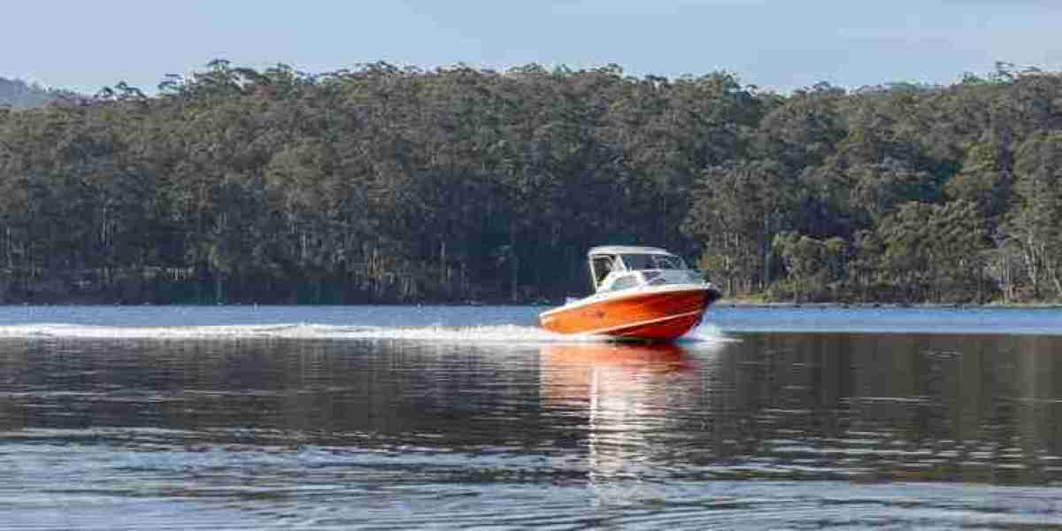 Leisure Power Boat Market Scenario: Expanding Trends, Innovations, and Growth Opportunities
