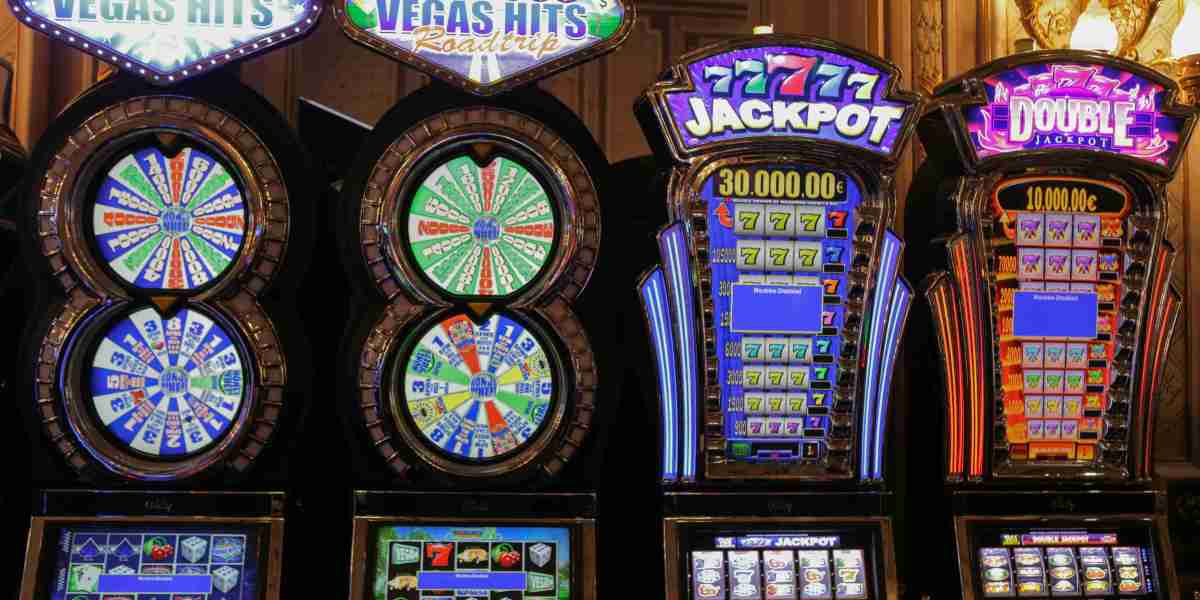 Psychologien bag online gambling: Hvordan online casinoer engagerer spillere