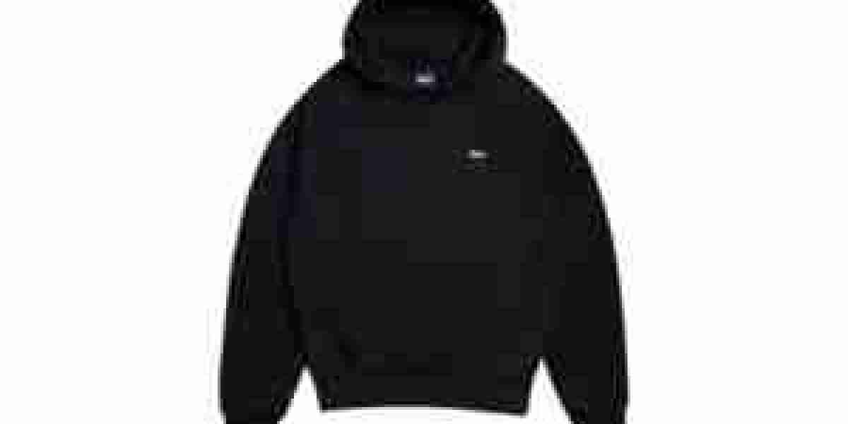 6PM Hoodies: A Statement of Urban Elegance and Comfort