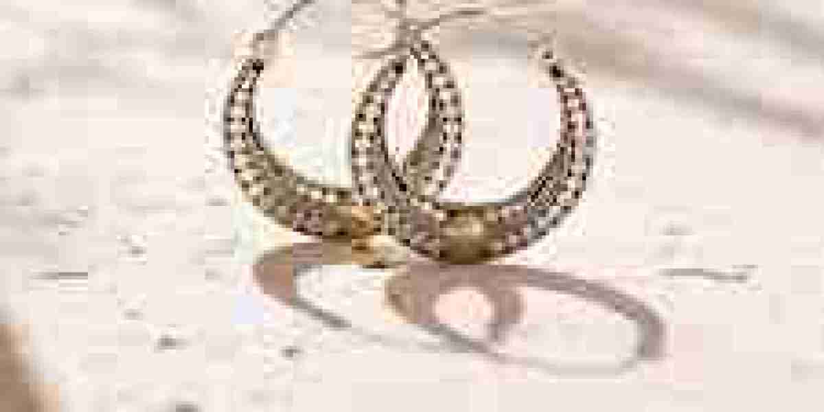 Demi-fine Jewelry Market brand positioning strategies of leading players and customer perception