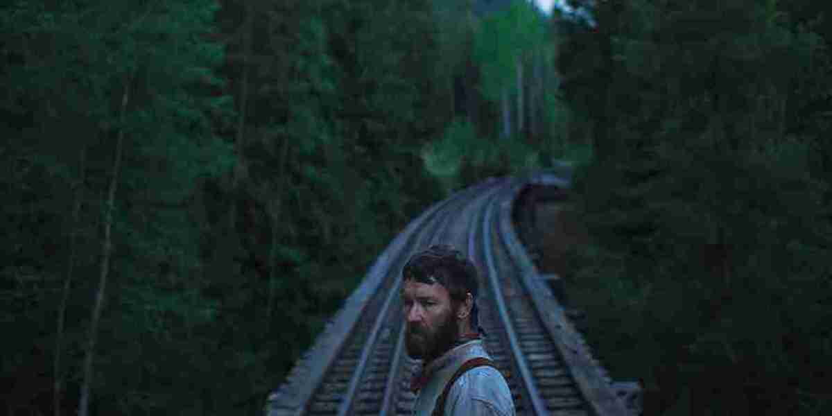 Train Dreams – Exploring the Extraordinary in the Ordinary