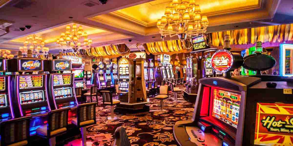 So sánh các nền tảng casino trực tuyến hàng đầu năm 2025: Đánh giá chi tiết về giao diện, tính năng và khuyến mãi