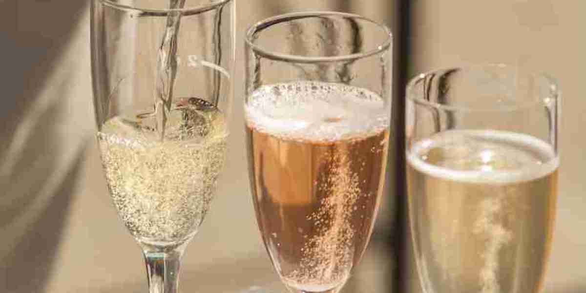 Sparkling Wine Market Forecast: Robust Growth Driven by Premiumization and Global Accessibility
