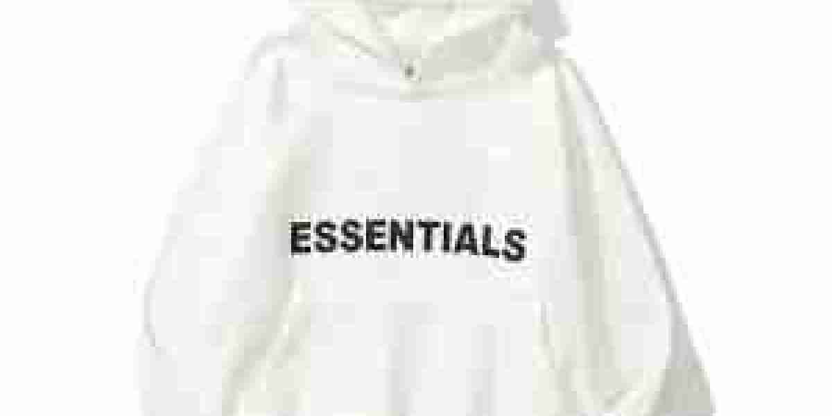 Essentials Hoodies for a Cozy Winter Weekend