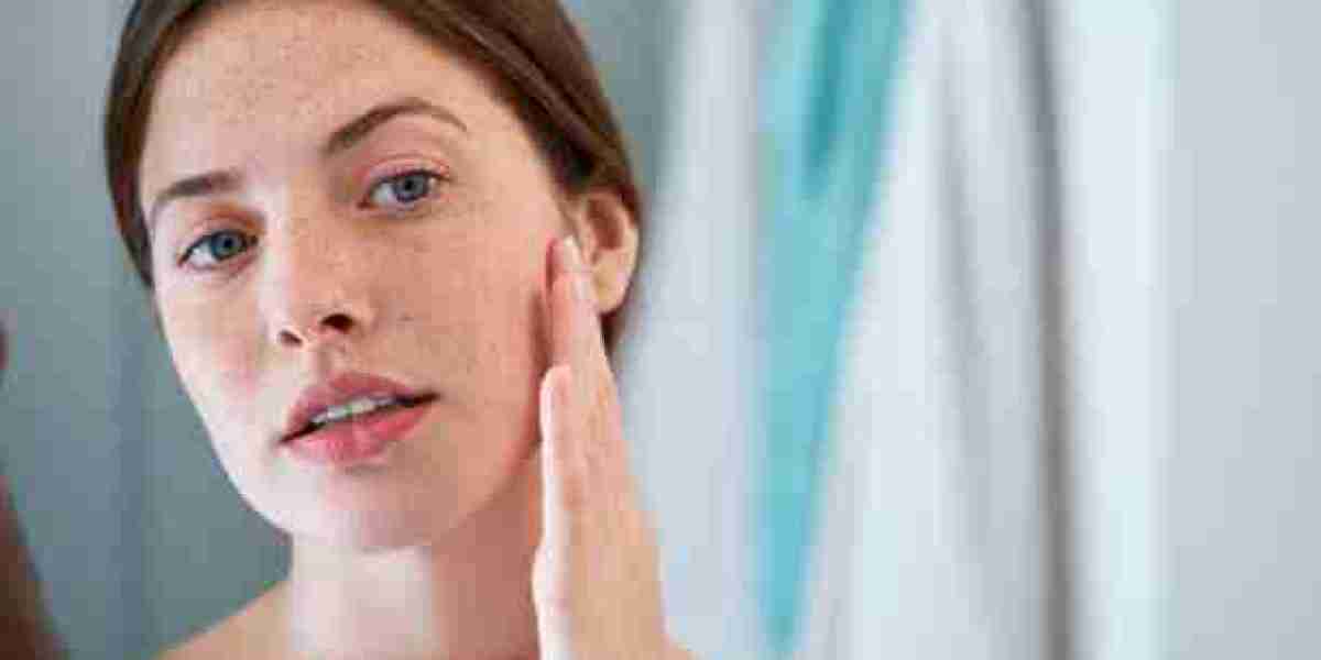الفرق بين جراحة الأنف التجميلية والعلاجية في الرياض