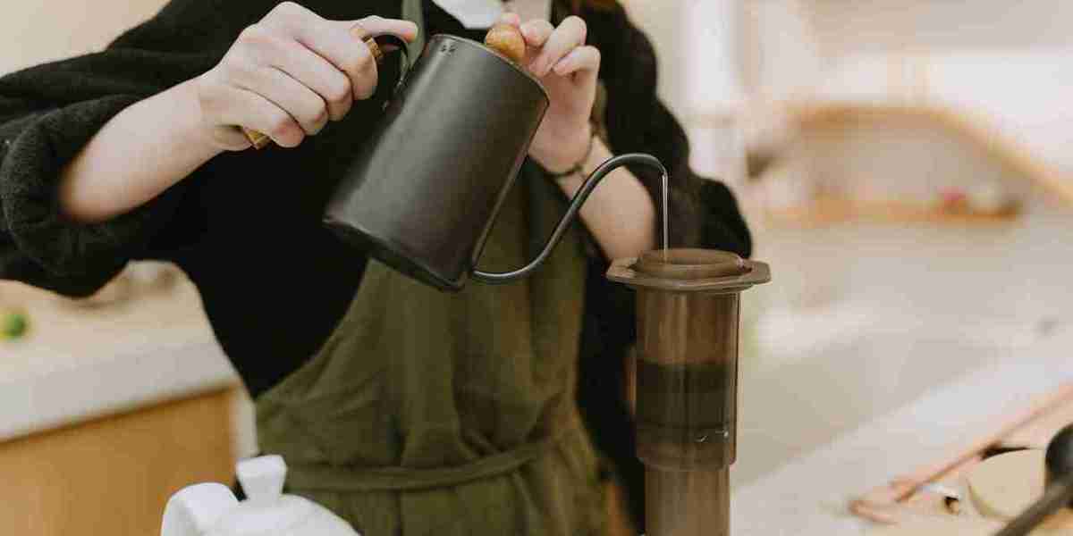 How Handcrafted Leather Aprons Are Made