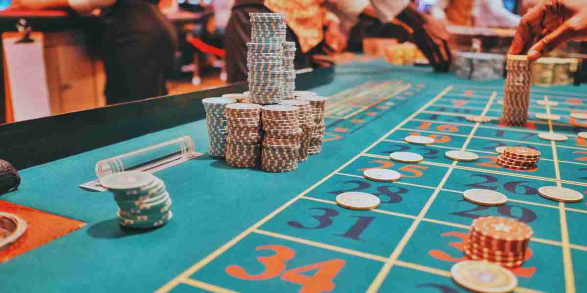 Chi Crea i Giochi da Casinò? Guida ai Software Provider